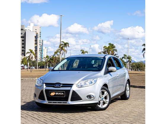 FORD FOCUS 1.6 SE 16V FLEX 4P POWERSHIFT FORD FOCUS 1.6 SE 16V FLEX 4P POWERSHIFT